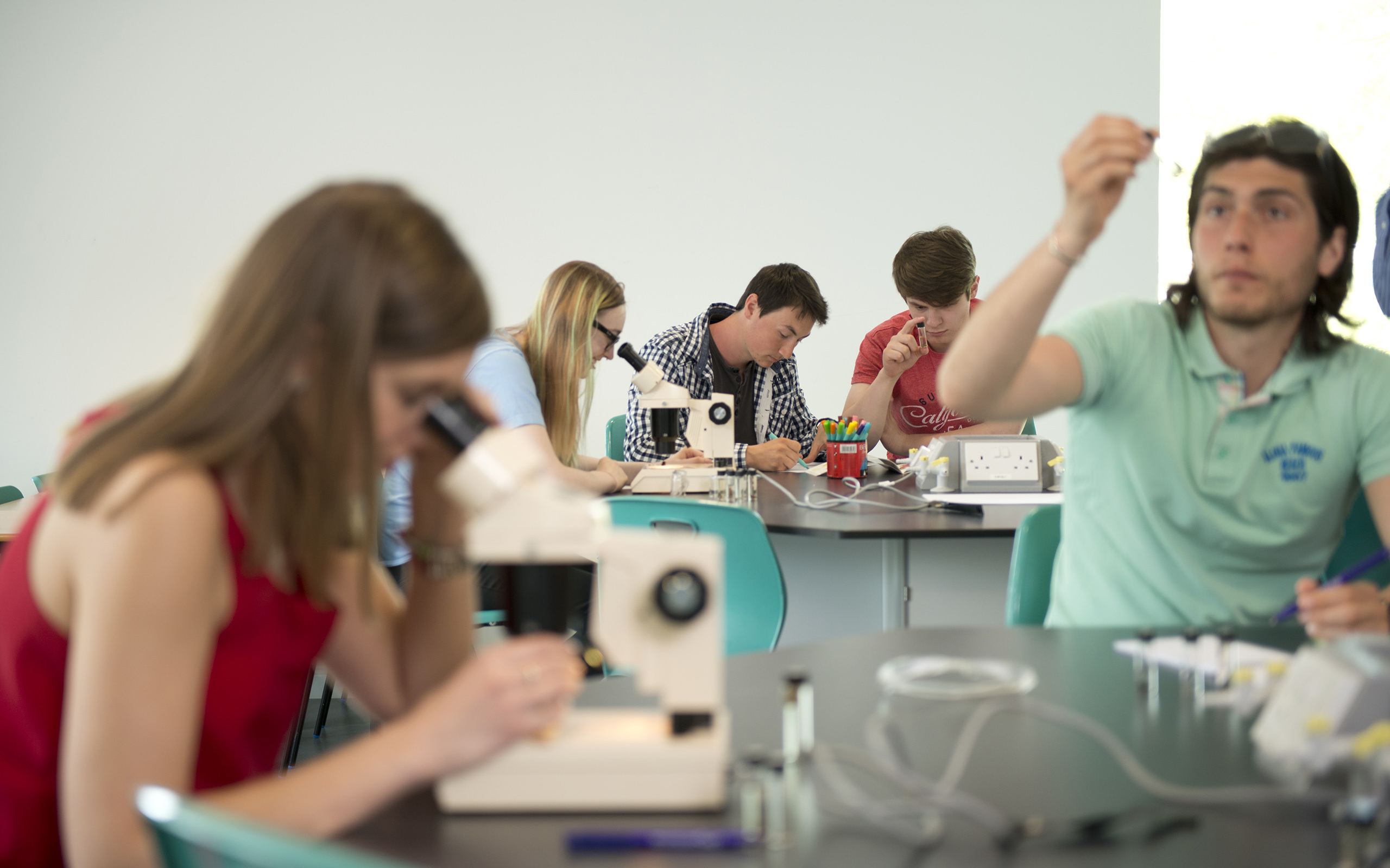 UWS Students Receiving World-Leading Internationally Recognised Research Teaching | UWS