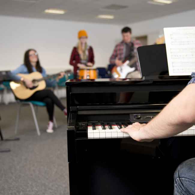 MA Music Song Writing Industries Class | London Campus at UWS | University of the West of Scotland