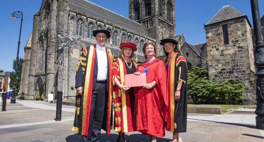 Professor Craig Mahoney (Principal & Vice Chancellor of UWS,) Right Honourable Dame Elish Angiolini (Chancellor ), Liz Cameron OBE and Dr Waiyin Hatton (Chair of Court) outside Paisley Abbey