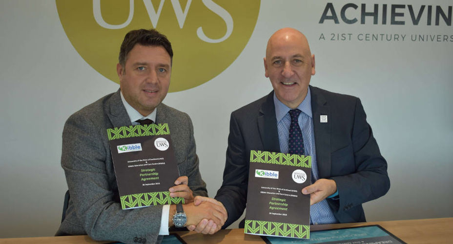 Jim Gillespie, CHief Executive of Kibble Group and Professor Craig Mahoney, UWS Principal & Vice-Chancellor sign strategic partnership agreement.