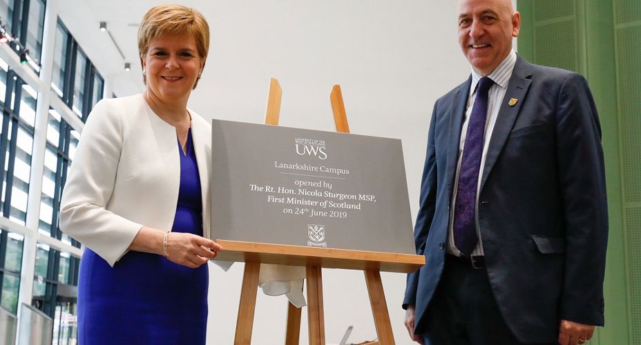 First Minister and Prof. Mahoney with UWS Lanarkshire Opening plaque